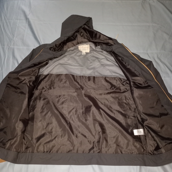 Weatherproof jacket - Picture 7 of 11